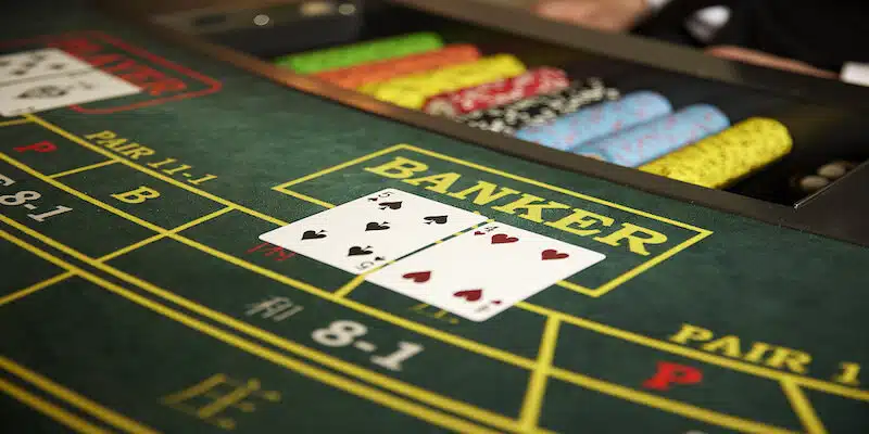 Luật chơi và cách tính điểm Baccarat OK365